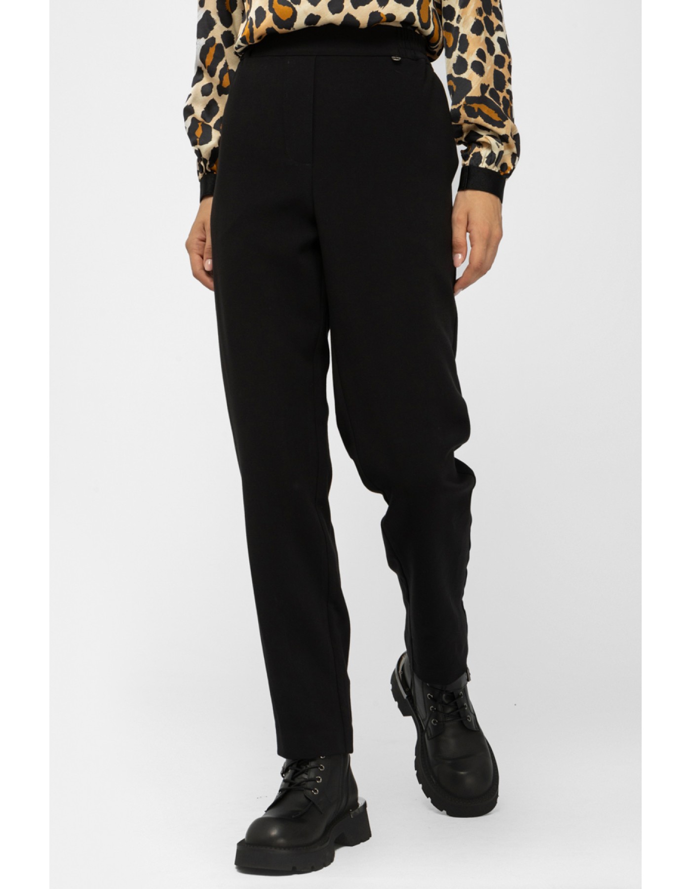 Παντελόνι με λάστιχο και τσέπες