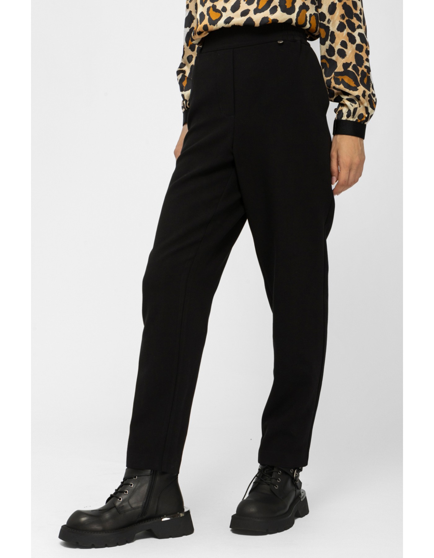 Παντελόνι με λάστιχο και τσέπες