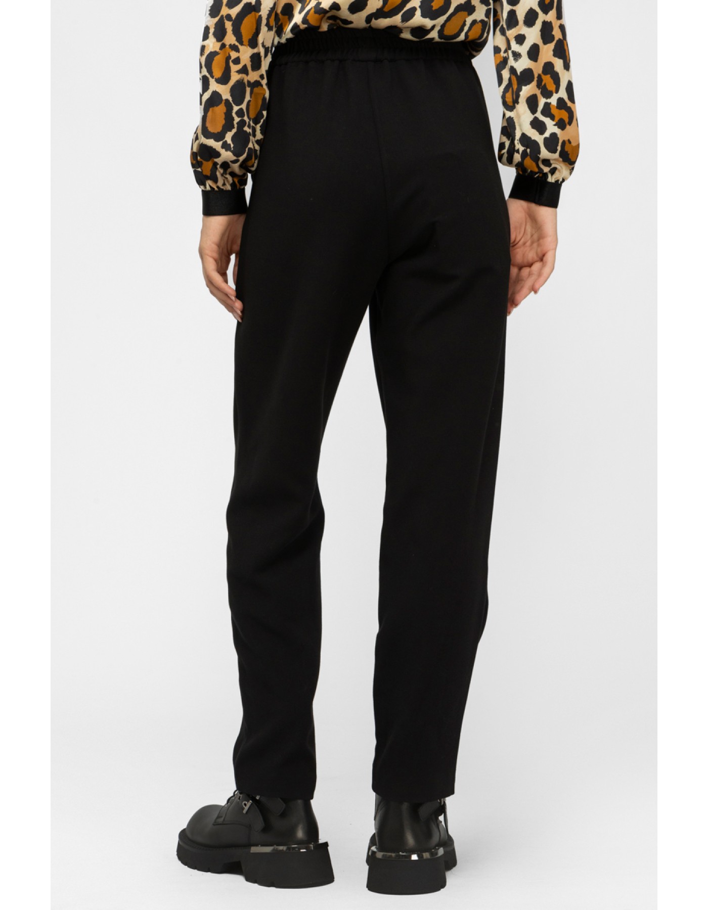 Παντελόνι με λάστιχο και τσέπες