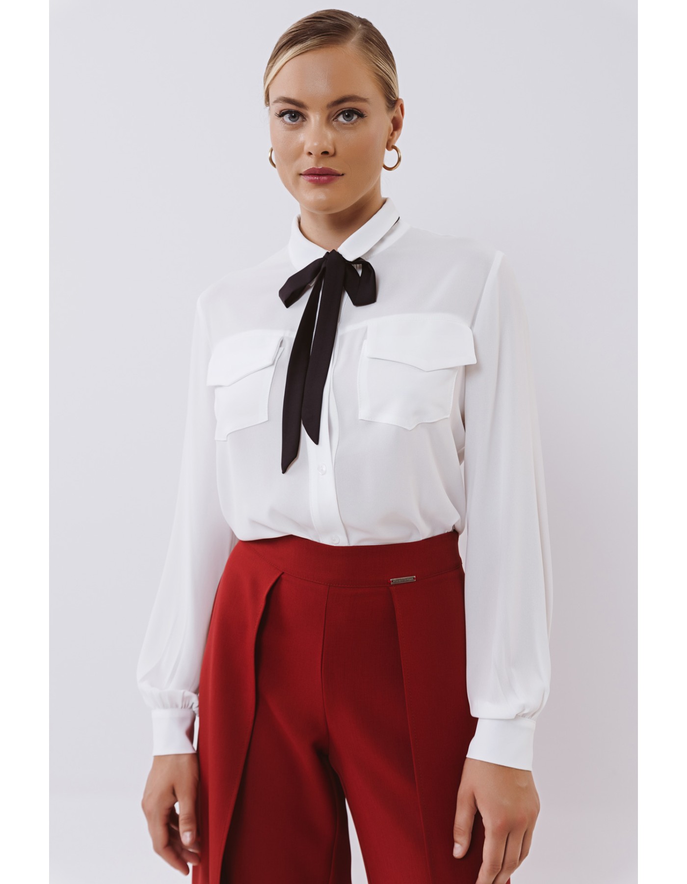 Πουκάμισο ζορζέτα με σατέν φουλάρι Πουκάμισο ζορζέτα με σατέν φουλάρι