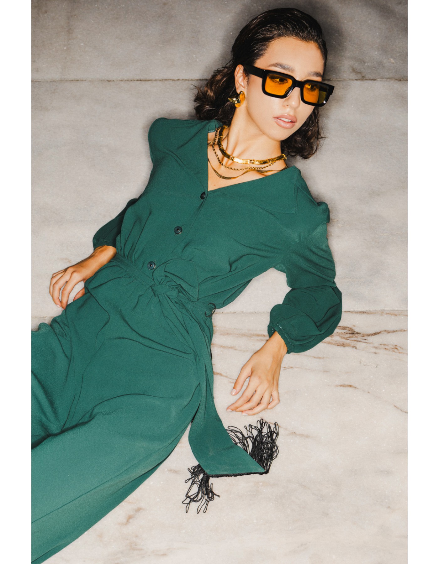 Ολόσωμη φόρμα κρεπ με κρόσσι