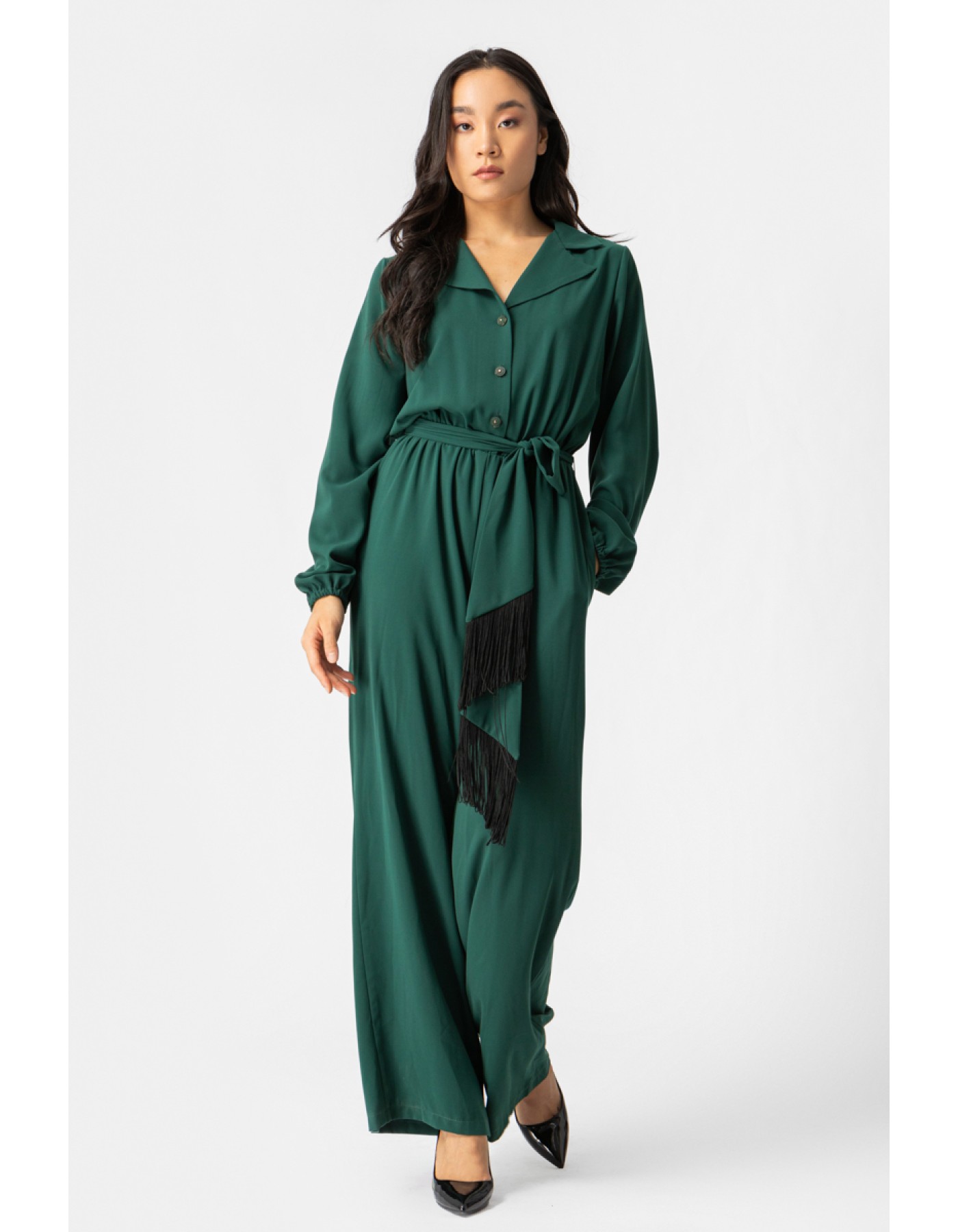 Ολόσωμη φόρμα κρεπ με κρόσσι