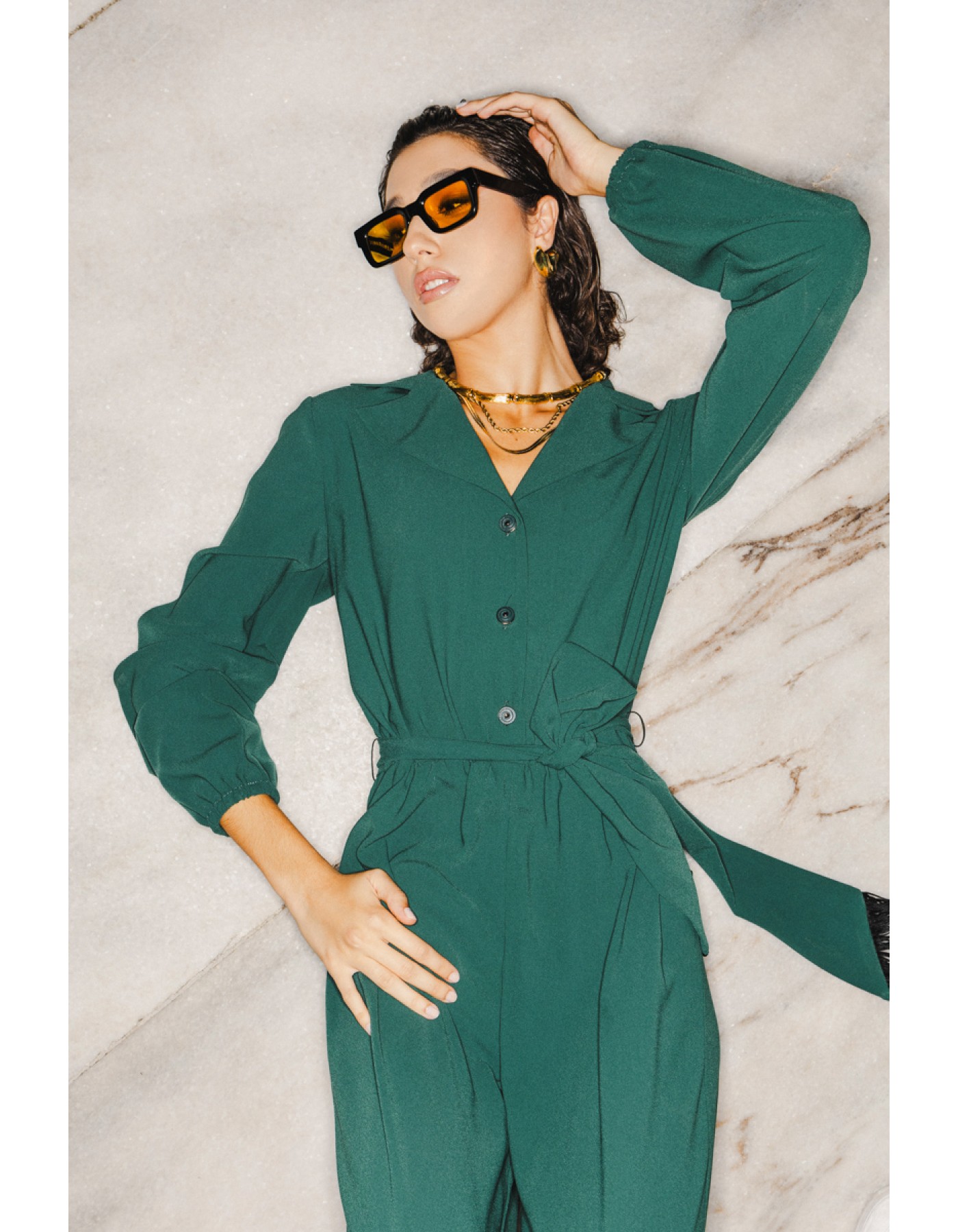 Ολόσωμη φόρμα κρεπ με κρόσσι