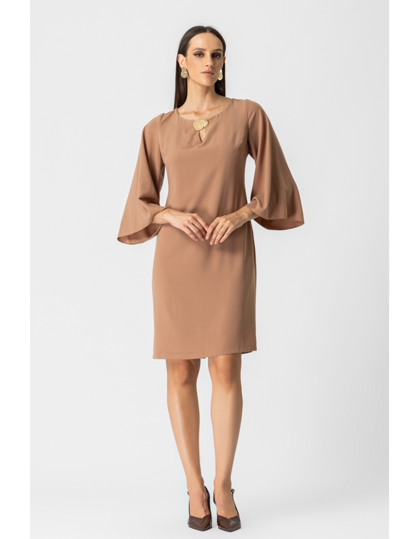 Φόρεμα κρεπ χυτό μανίκι