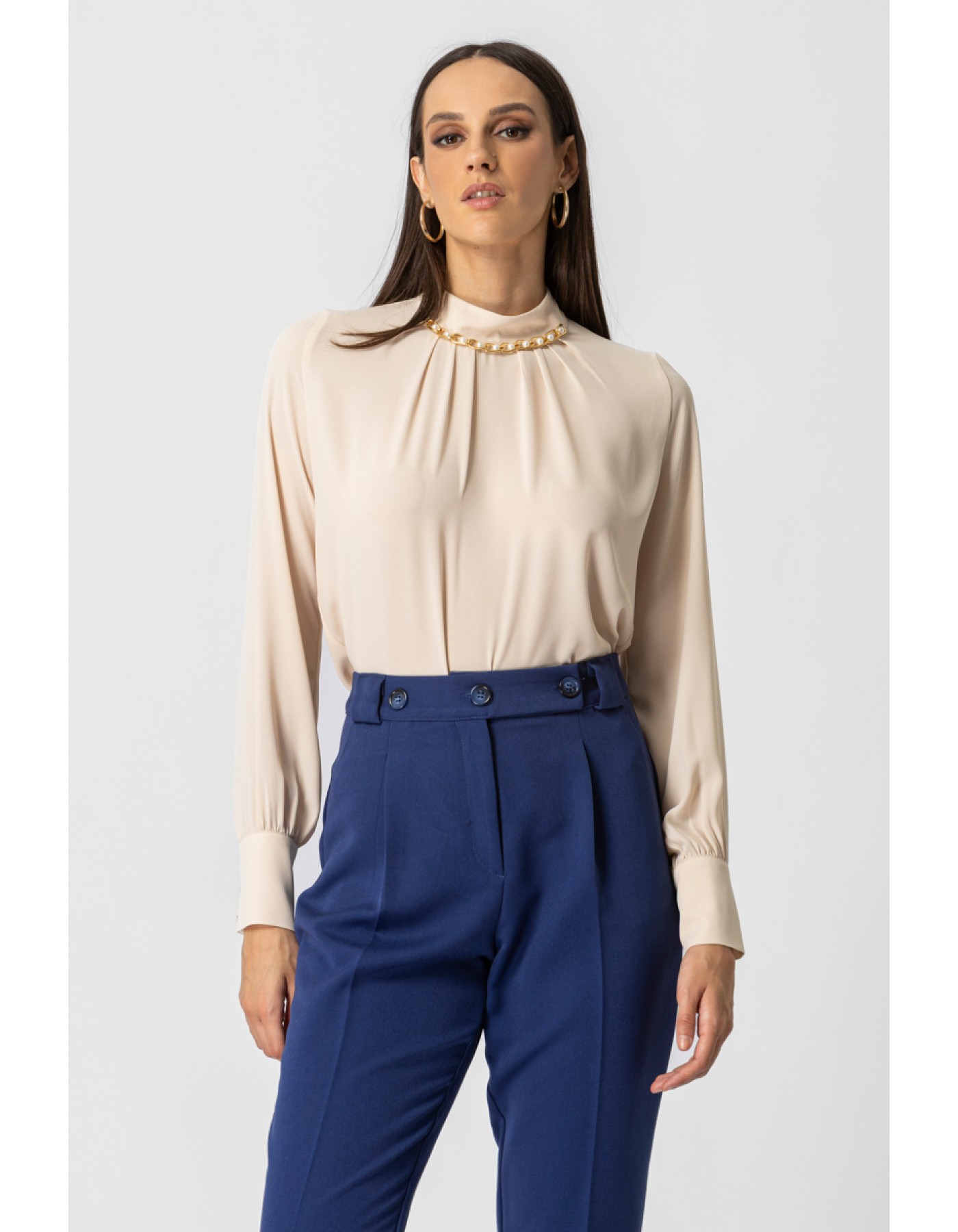 Μπλούζα ζορζέτα με αλυσίδα