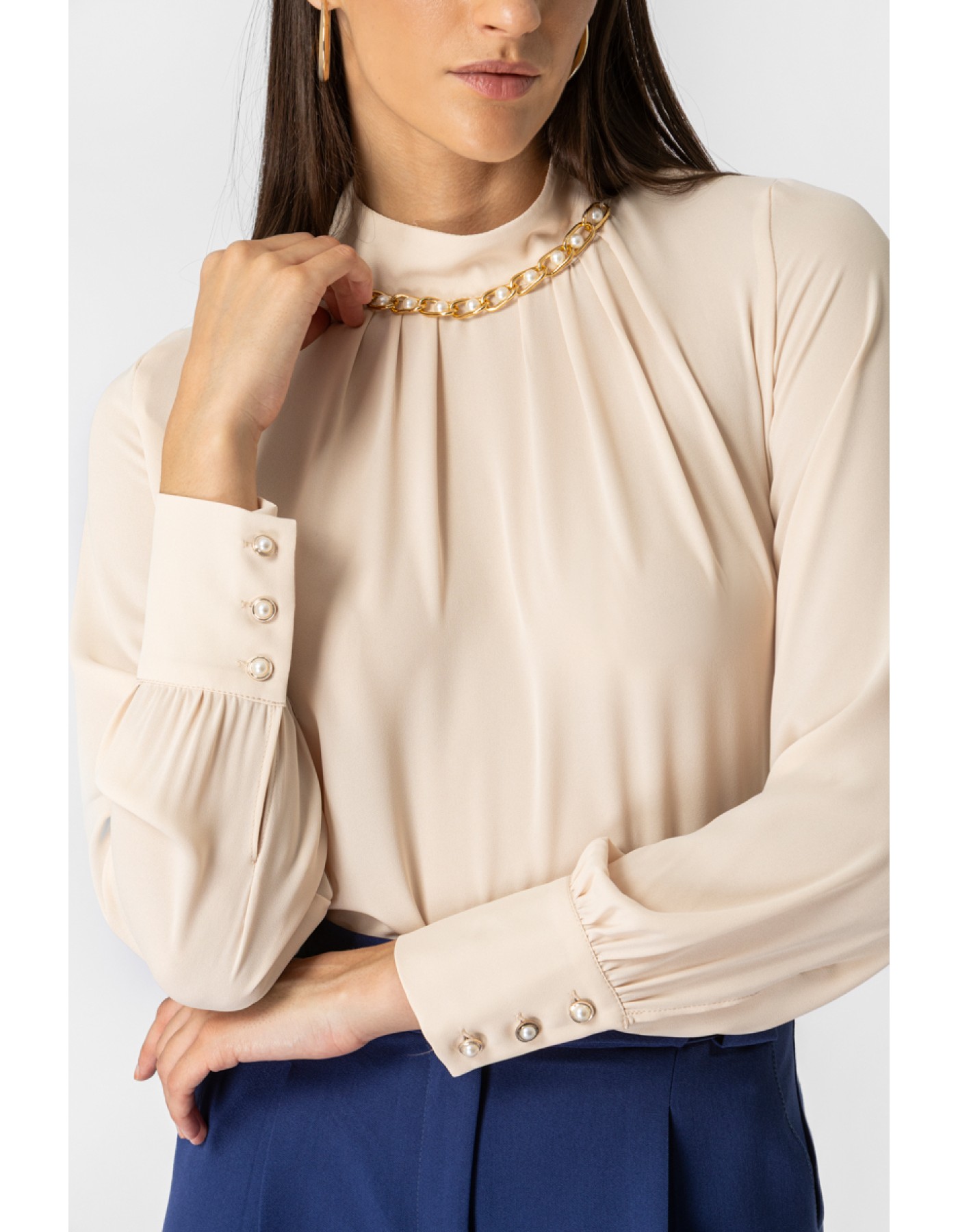 Μπλούζα ζορζέτα με αλυσίδα