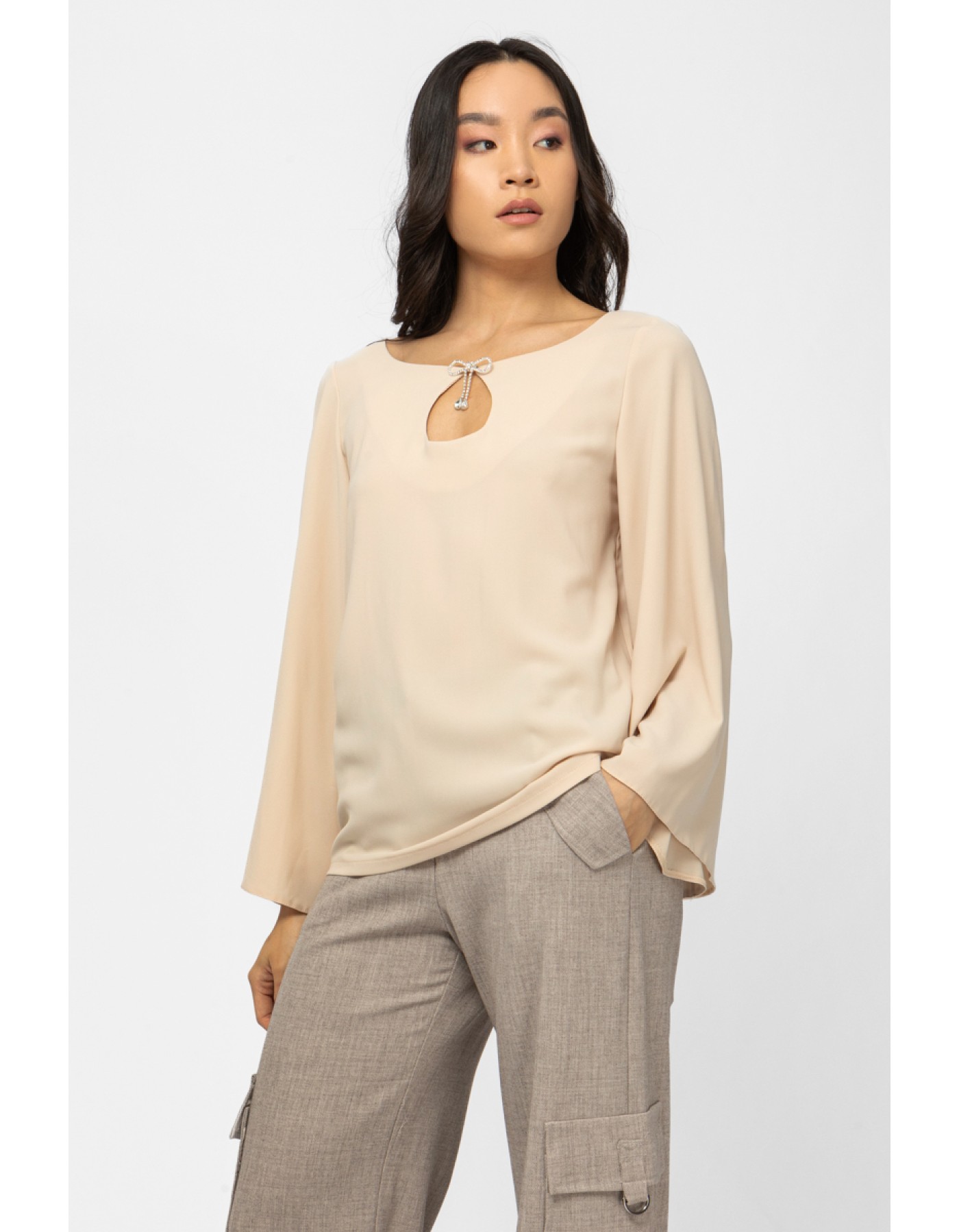 Μπλούζα κρεπ Βολάν μανίκι Attitude