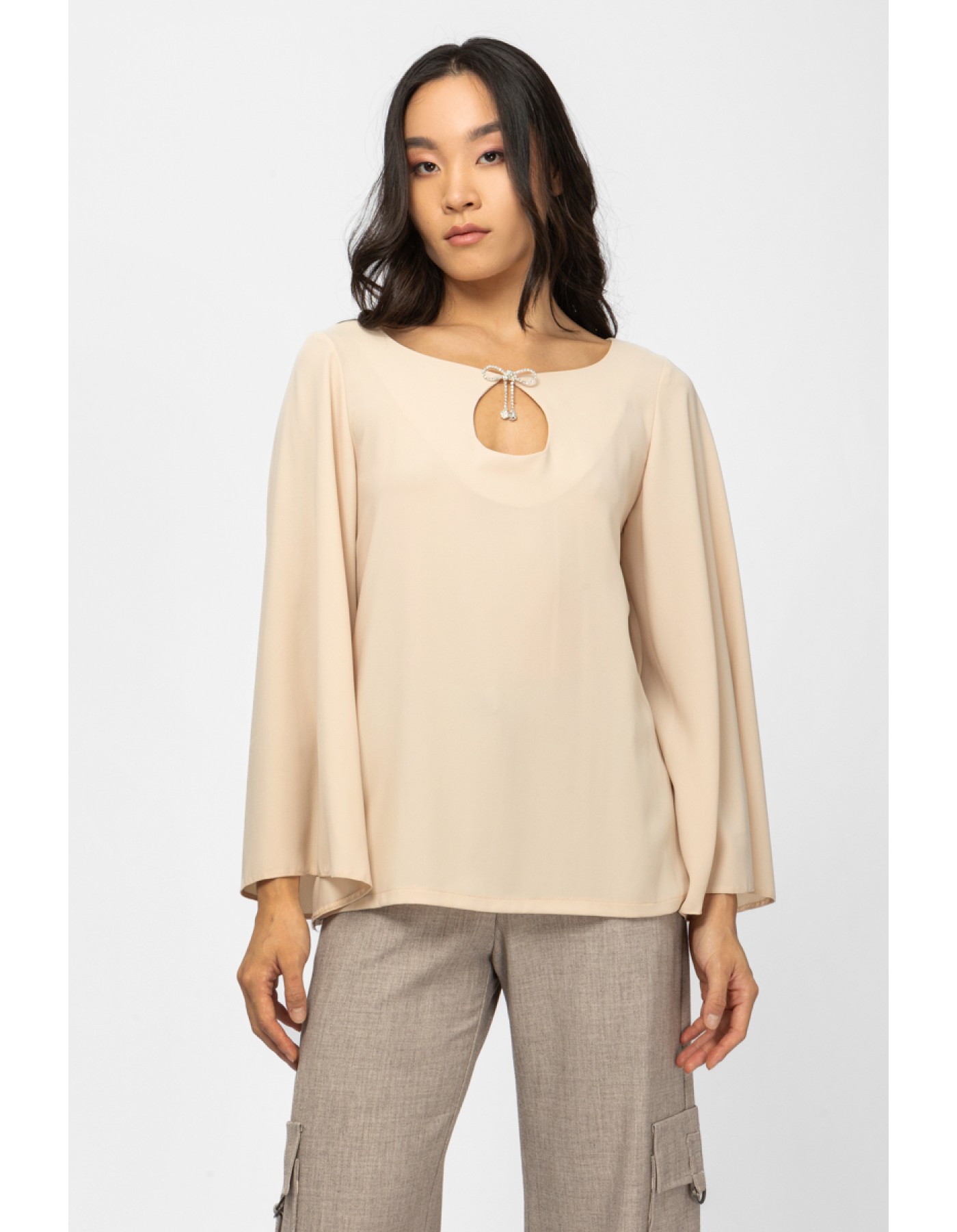 Μπλούζα κρεπ Βολάν μανίκι Attitude