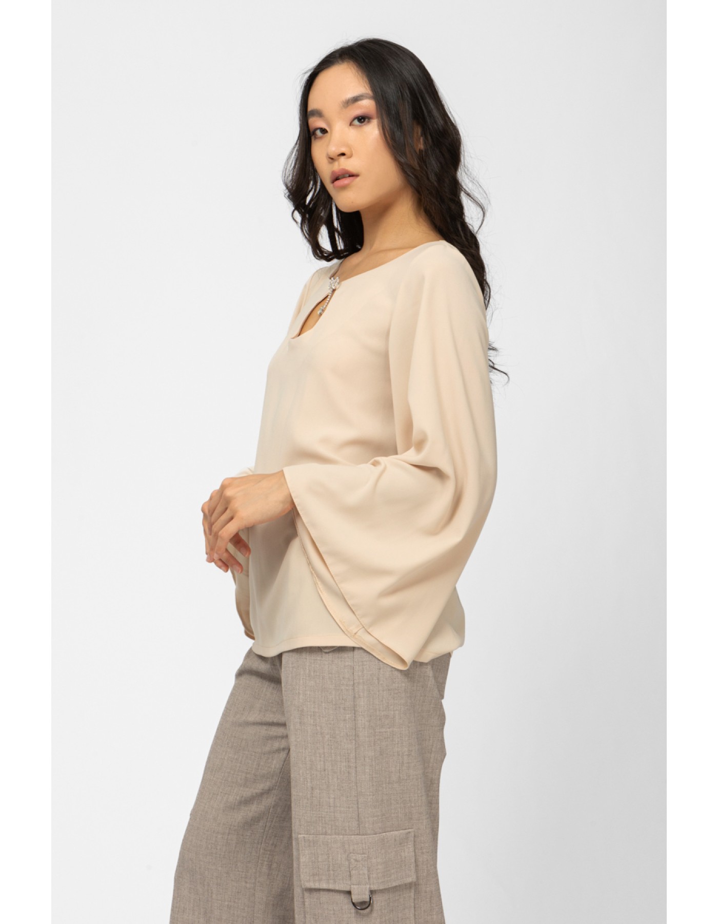 Μπλούζα κρεπ Βολάν μανίκι Attitude