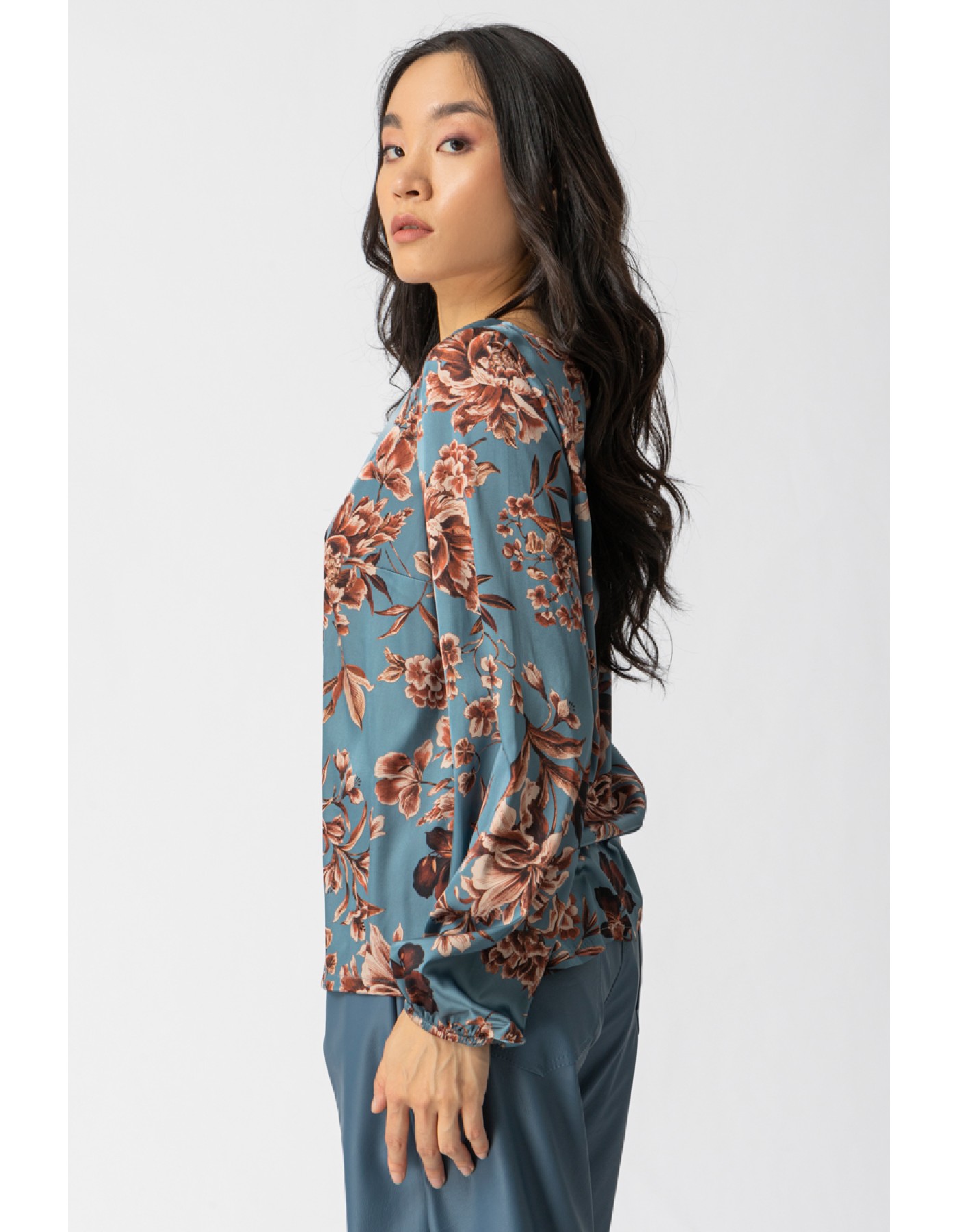 Μπλούζα εμπριμέ σατέν Jody