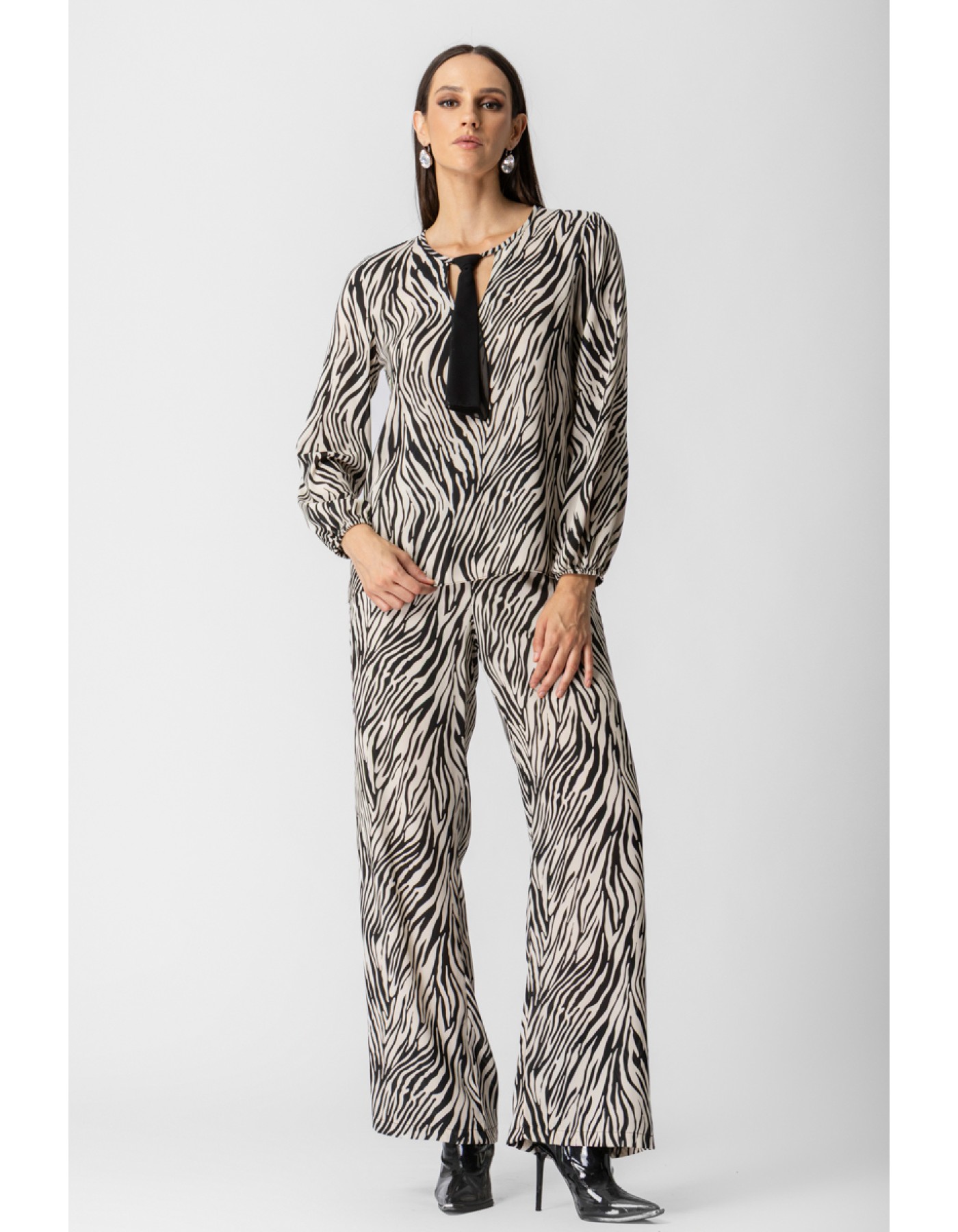 Μπλούζα διαφάνεια ζέβρα φουλάρι Μπλούζα διαφάνεια ζέβρα φουλάρι