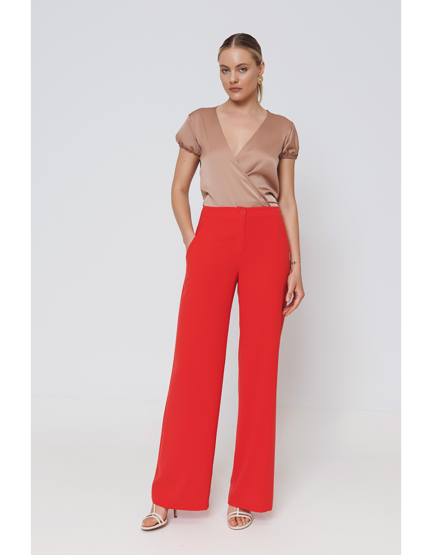 Παντελόνα κρεπ σε ύφασμα χυτό Παντελόνα κρεπ σε ύφασμα χυτό