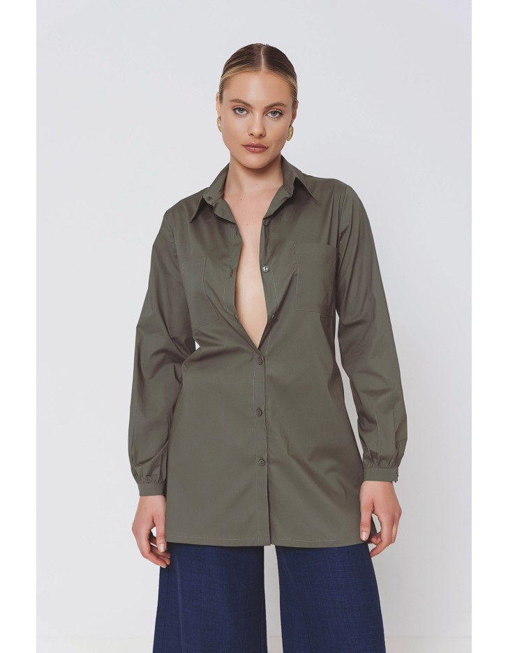 Πουκαμίσα ποπλίνα με σχισίματα και τσέπες Πουκαμίσα ποπλίνα με σχισίματα και τσέπες