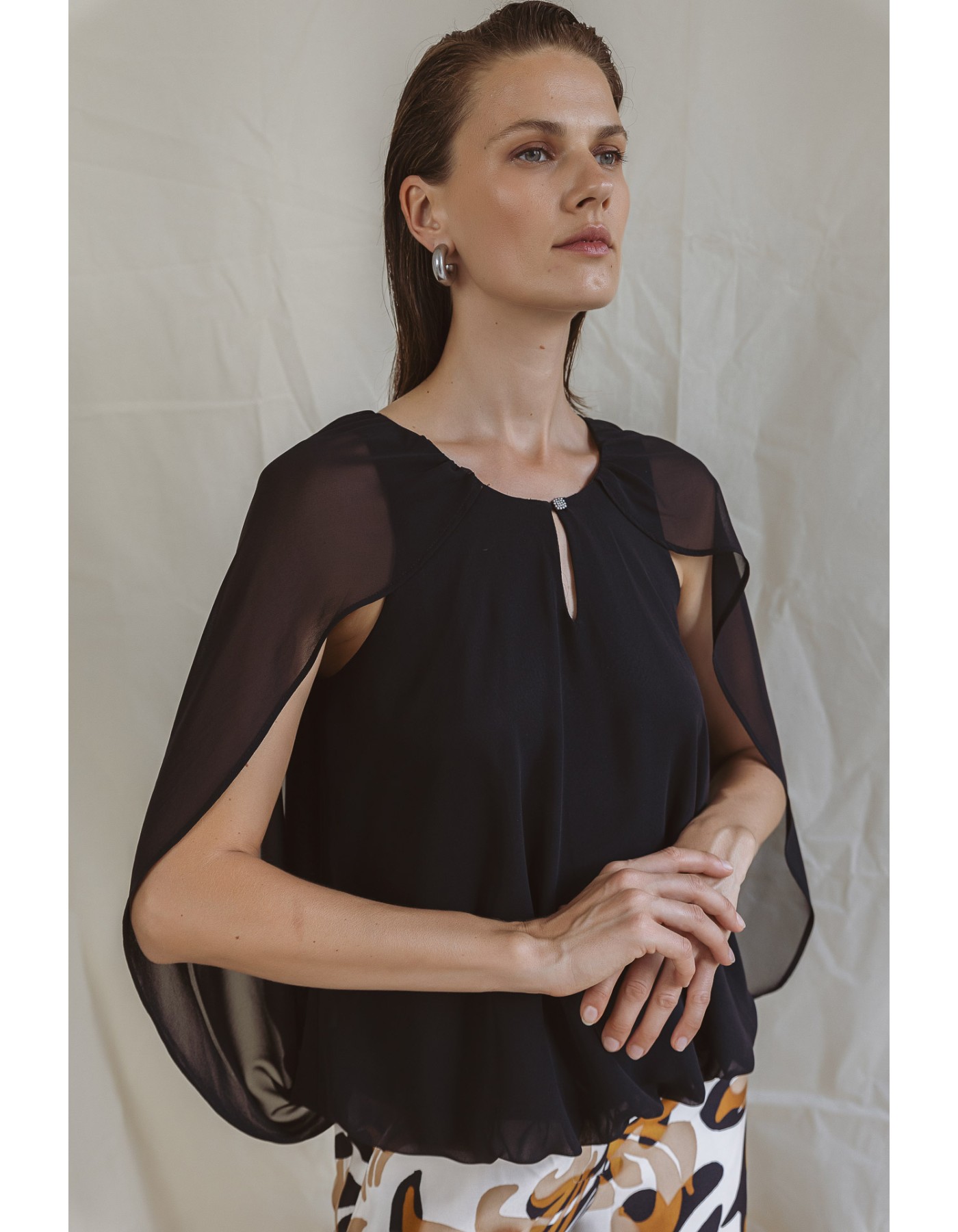 Μπλούζα διαφάνεια μανίκι νυχτερίδα Crown Μπλούζα διαφάνεια μανίκι νυχτερίδα Crown